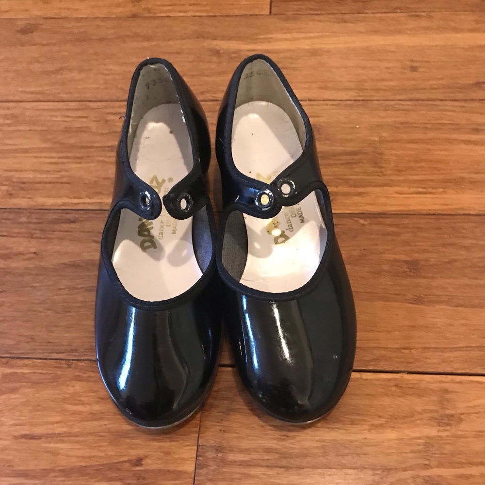 Child’s tap shoes